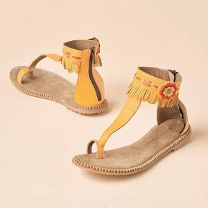 MANITOBAH MUKLUKS Wasaga Ankle
Sandals yellow 11 NEW without tags Size 11